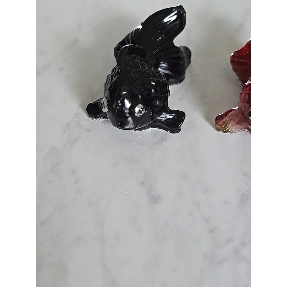 2‎ Resin Handmade Goldfish Black Red Decoration Gift. 612